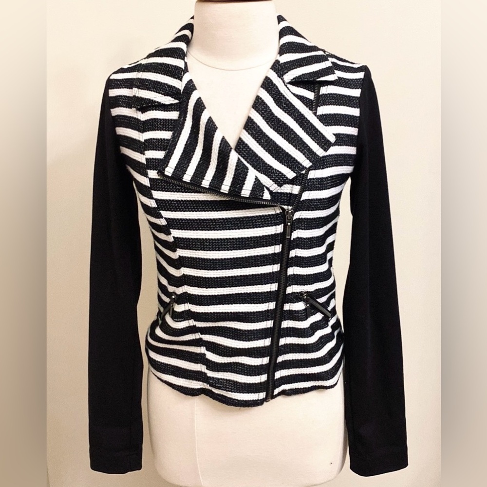 Maurices Black White Striped S Edgy Office Moto Chic Parisian Chic Trendy Jacket